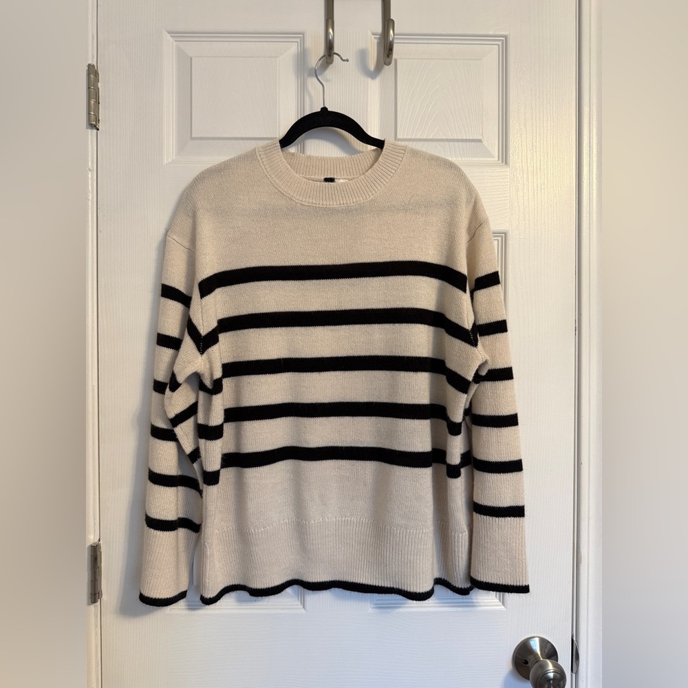 H&M Men's Cream and Black Striped Crewneck Sweater